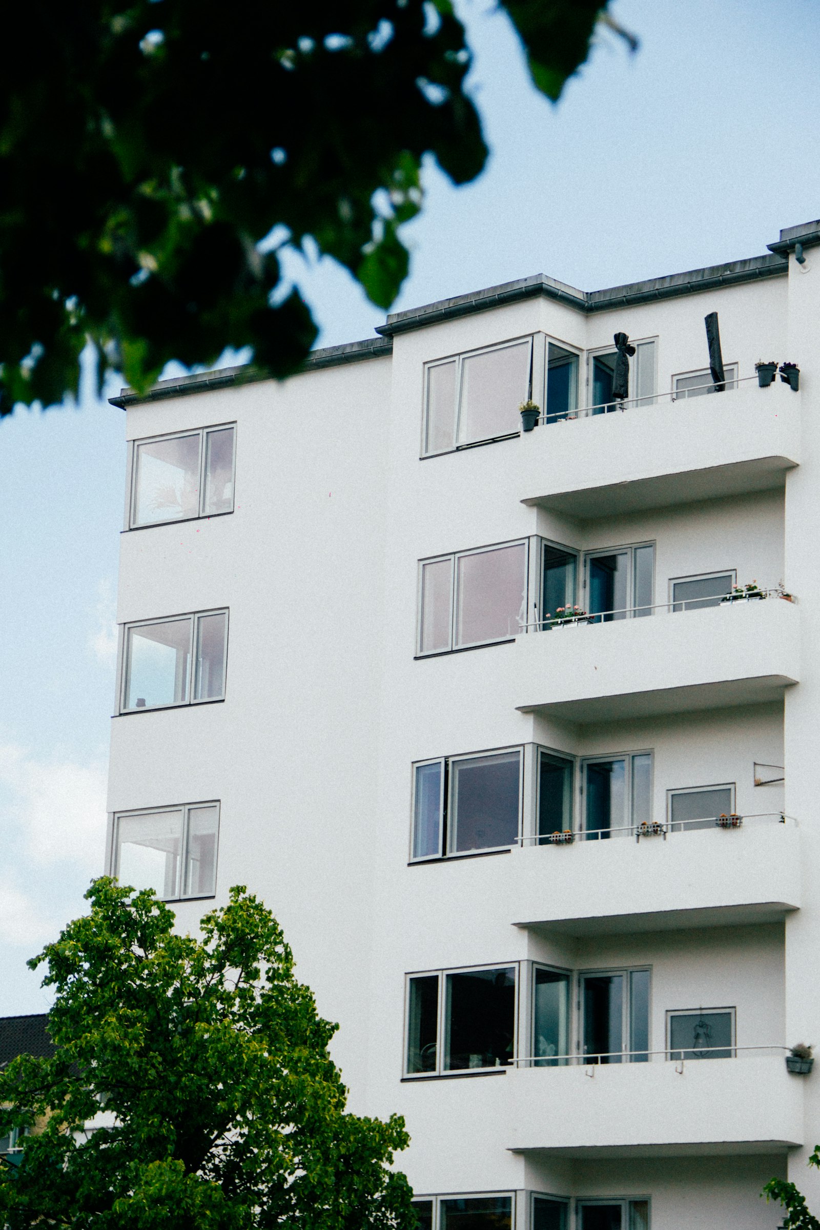 Mehrfamilienhaus mit neuer gedämmter Fassade
